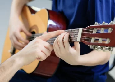 nauka gry na gitarze