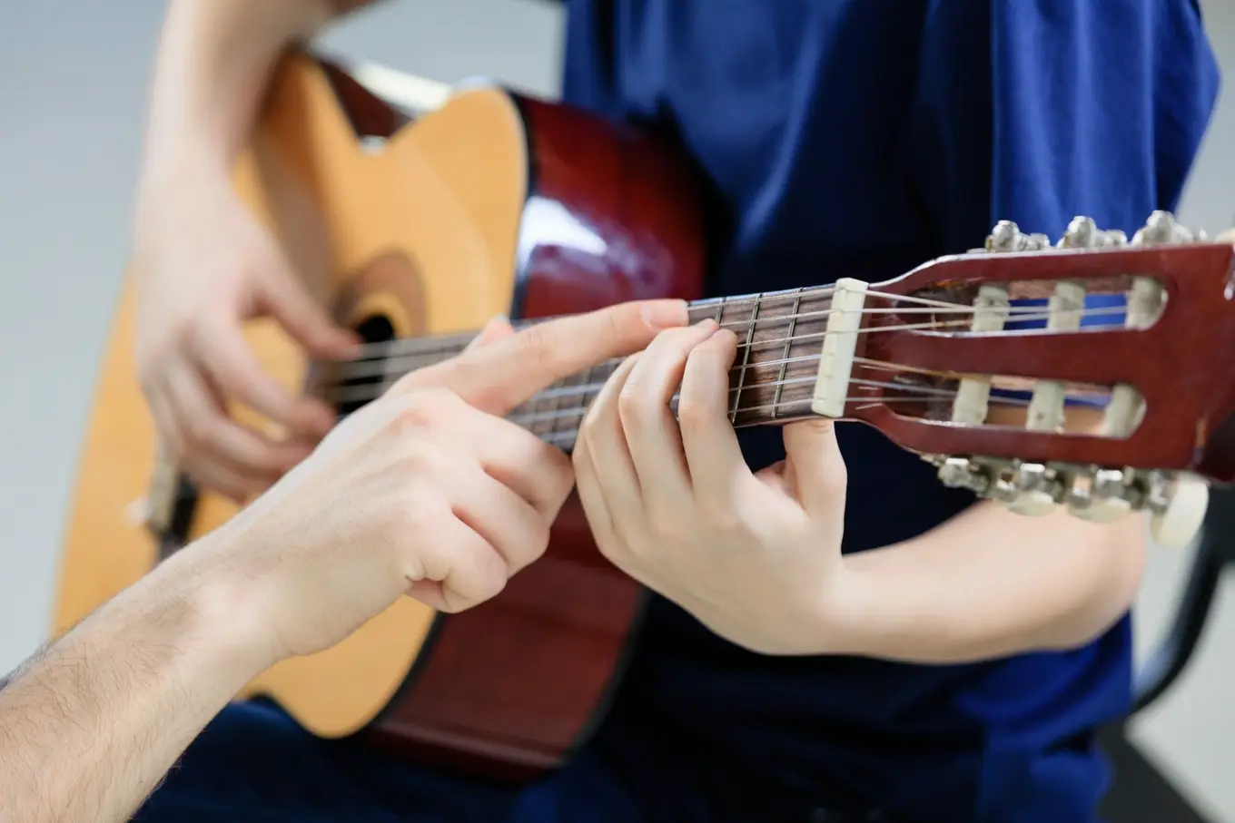 nauka gry na gitarze